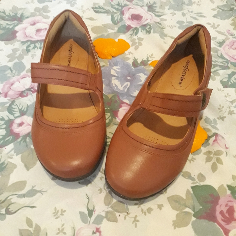 Brand new never worn brown mary Janes